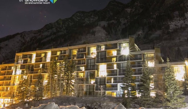 Ski-in/ski-out unit for 4 people @Snowbird for New Year's week, 12/27-1/3