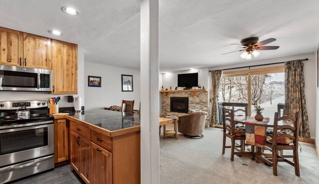 Ski-In/Ski-Out 1-Bedroom Condo w/Balcony and Fireplace!