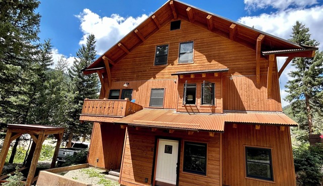 Ski-in ski-out Modern Chalet in Kachina Basin. w/Steam Showers!