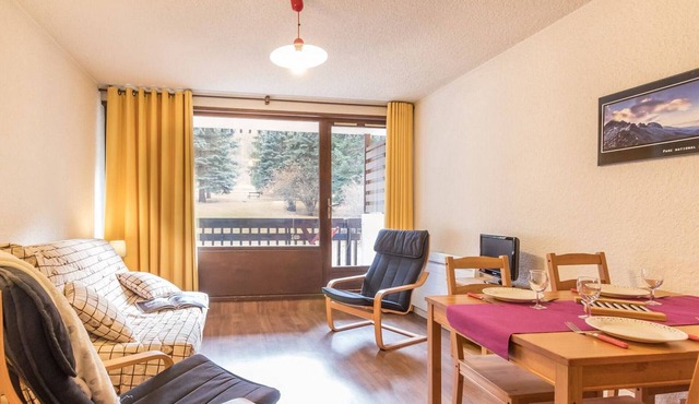 Ski-In Studio with Mountain View, Pool, and Garden Access in La Salle-les-Alpes