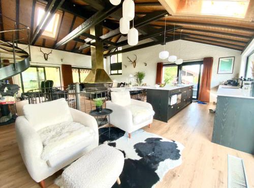 Ski-InOut 4BR Alpen Chalet, Views & Fire