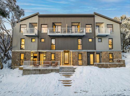 Ski Lift Access - Modern 3BR Chalet - Fireplace