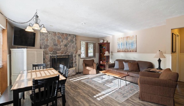 Ski Lodge/Summer Villa at Base of Boyne Mountain