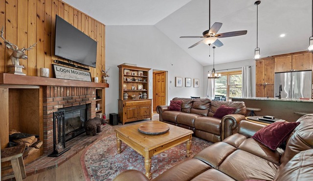 Ski Loon! FEBRUARY 21-28 available, as well as March dates!