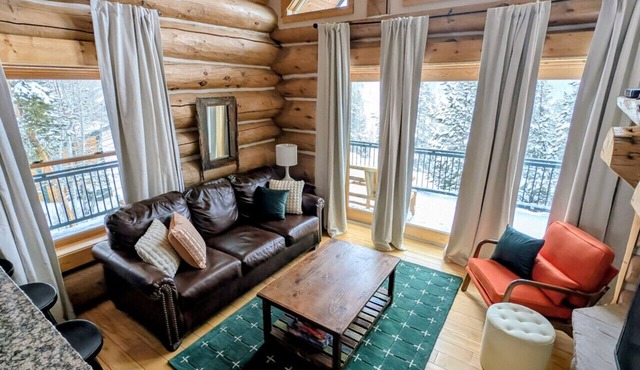 Ski-out Cabin at Family Ski Hill in Wyoming