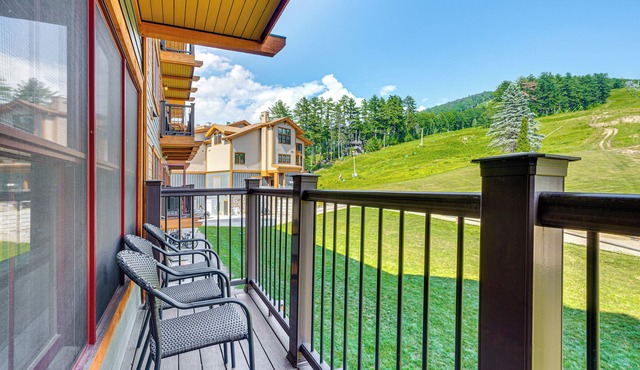 Ski-Out Family Condo at Cranmore Mountain
