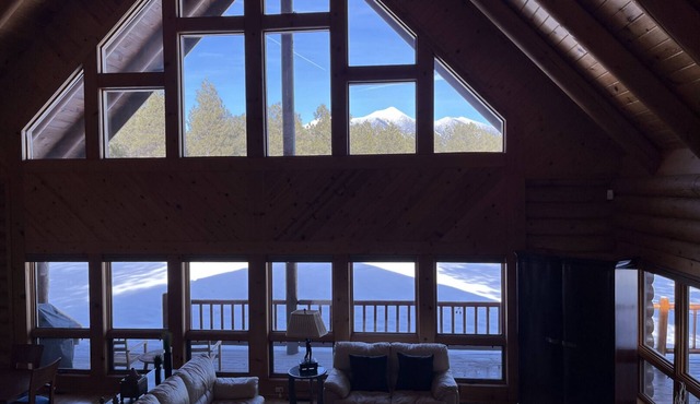Ski Retreat and Summer Heavan - PeakView Log Cabin in the Woods