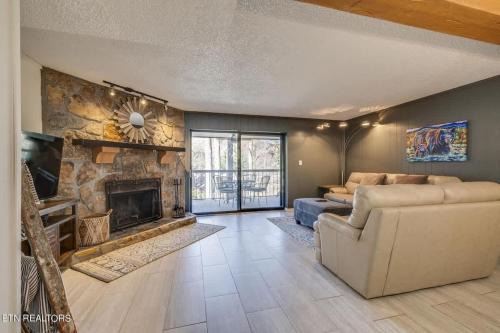 Ski View Condo by Beyond Expectations with Fireplace