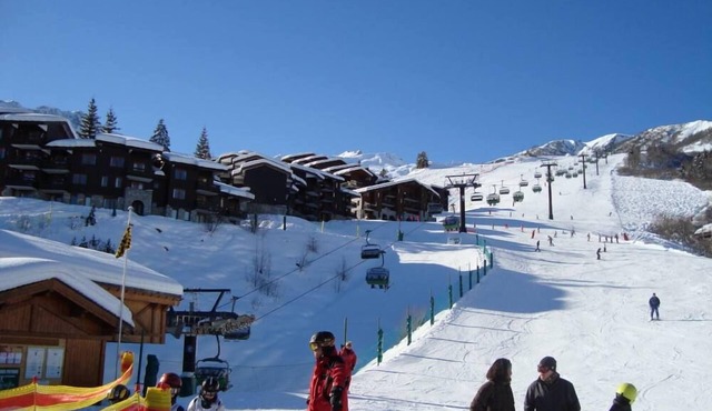 Ski with your family on the GRAND DOMAINE, St François/Valmorel