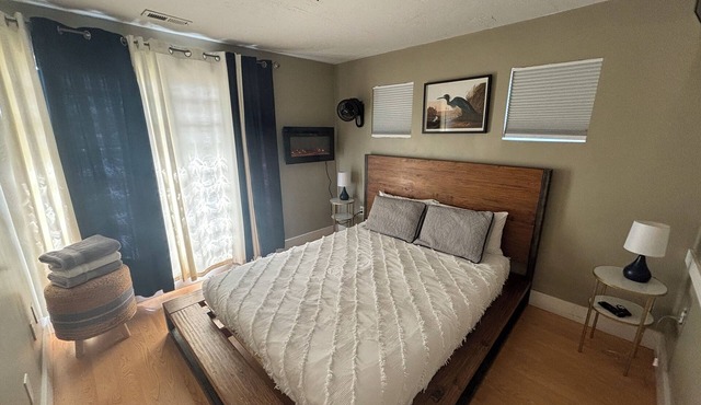 Skiers' international crash pad