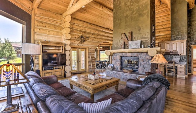 Skiing & Hiking Access: Spacious Granby Cabin!
