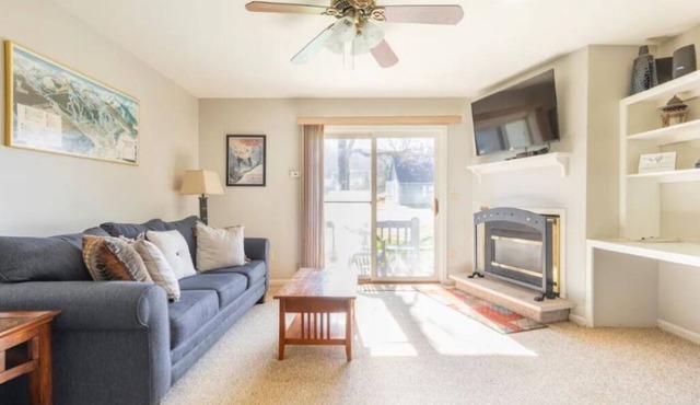 ⛰️☀️ SKIING, HIKING, VILLAGE OF ELLICOTTVILLE MOUNTAIN ESCAPE