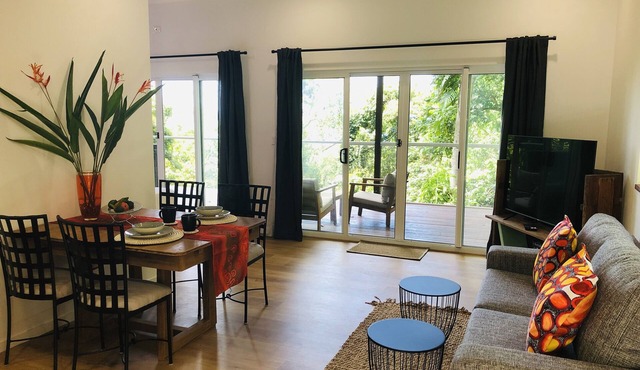 ‘Sky’: Bungalow surrounded by rainforest, ocean views and jacuzzi