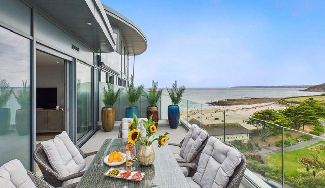 Sky Deck the Liner | Penthouse Seaviews | Parking