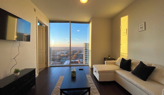 Sky high Apartment in the heart of Downtown Raleigh
