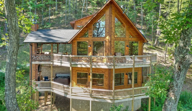 Sky High Lodge - A View Like No Other! - Blue Ridge, GA