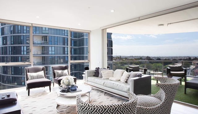 Sky High Panorama, Bondi Junction IH