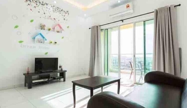 Sky Holiday home, near Spice Penang