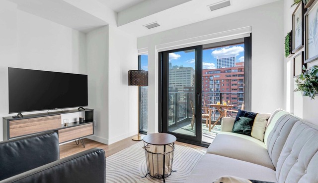 Sky Jungle Oasis Calgary City Views Parking & Gym