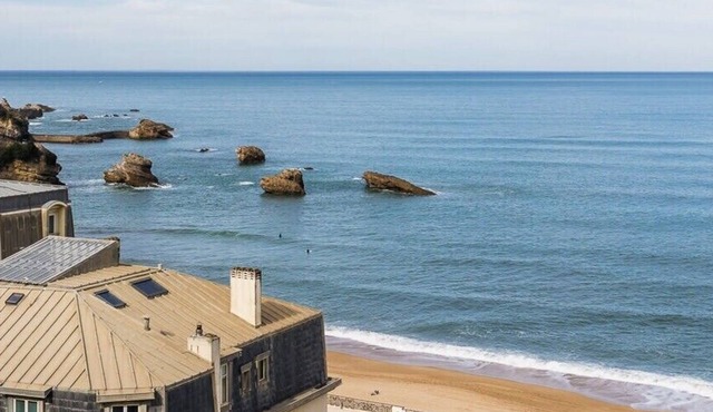SKY KEYWEEK 2 bedroom sea view apartment in the center of Biarritz