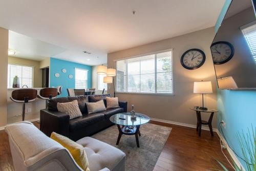 Sky Luxury 2BDRM Suite Deluxe Living Cali