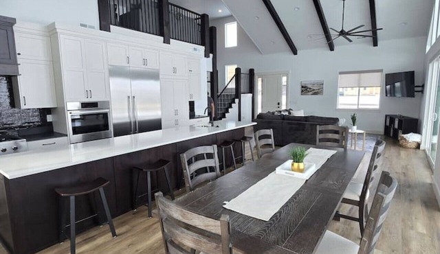 Sky Sapphire Haven Cabin
