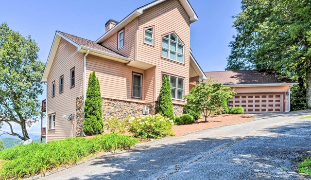 Sky Valley Home w/Mtn View, 5 Mi to Rabun Bald!