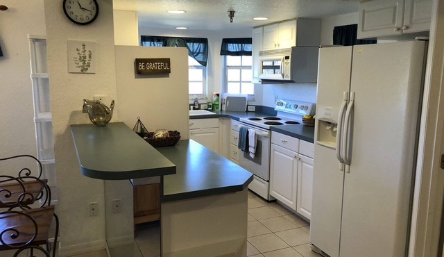 Sky View Mirrors King Bed - The Fountains