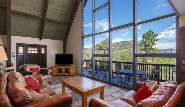 Sky View Rockies Lodge – Spacious Mountain Home w/Stunning Windows – 20-NCD0283