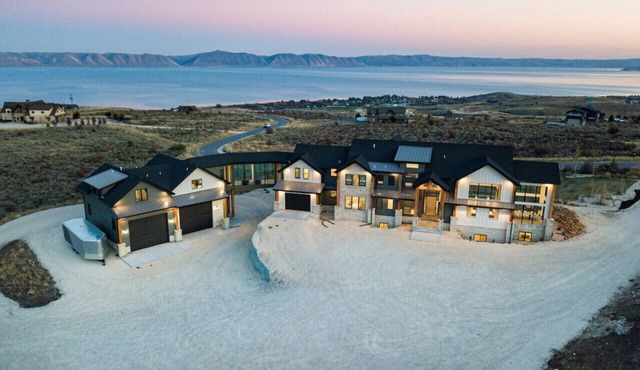 Skybridge Bear Lake Sleeps 61-75 with condo add-on