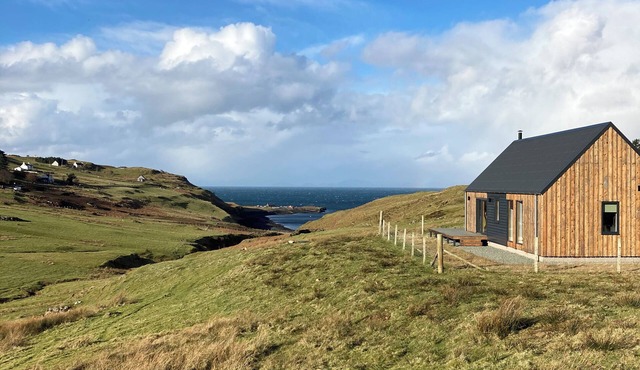 SKYE FALLS CHALET, family friendly, with open fire in Glendale