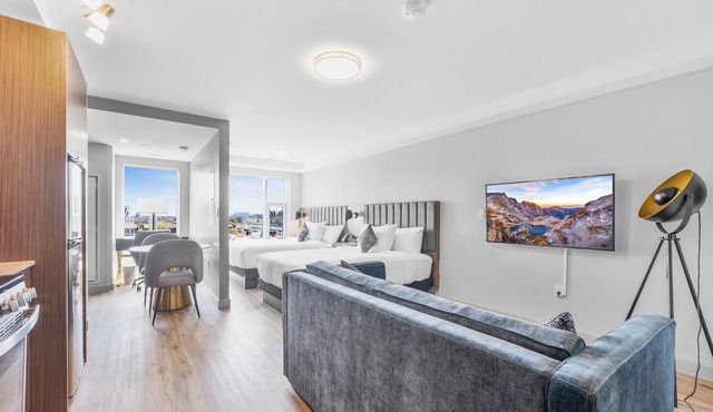 Skye Hotel & Residences