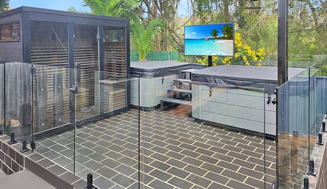 SKYES BEACH HOUSE | spas | sauna | arcade machines