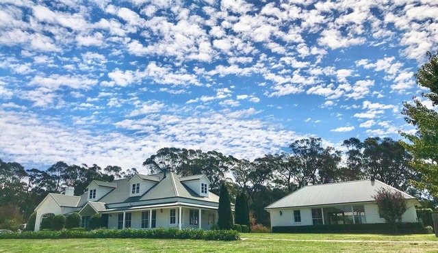 Skyfall - Country estate, a family and entertaining paradise.