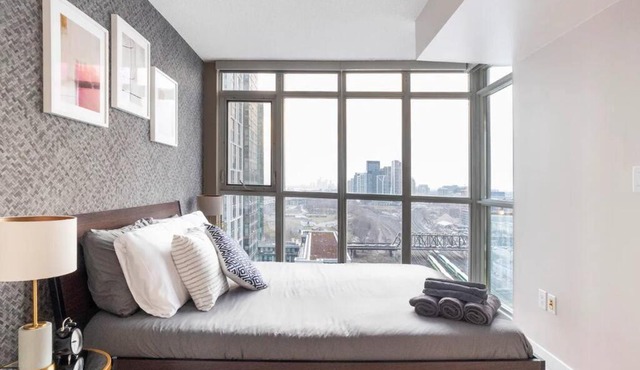 SkyHigh Haven LED-Lit Downtown Condo Retreat