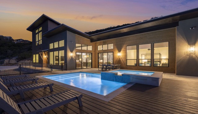 skyhouse LAKE LOFT +private pool+huge viewsn