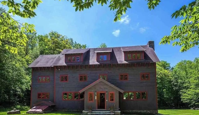 Skylight Ski Lodge VT Rustic Chic Near Stratton