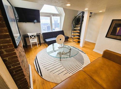 Skyline at Your Door - Studio with a View