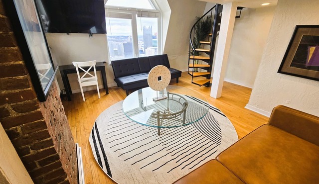 Skyline at Your Door - Studio with a View