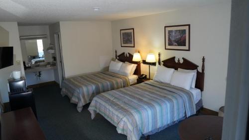 Skyline Lodge