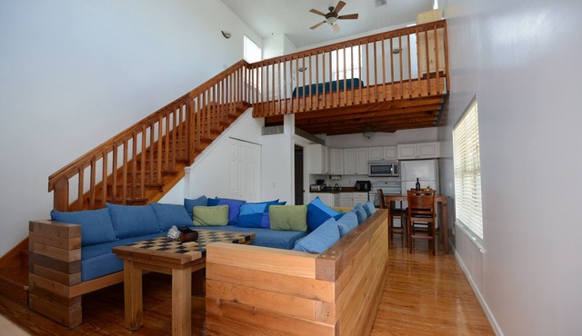 SKYLINE LOFT IN DOWNTOWN JENSEN BEACH