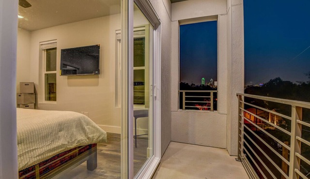 Skyline Luxury Retreat in Dallas