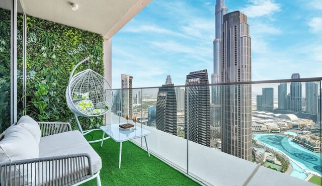 Skyline Majestic 4BR | Burj & Fountain Views | PS5