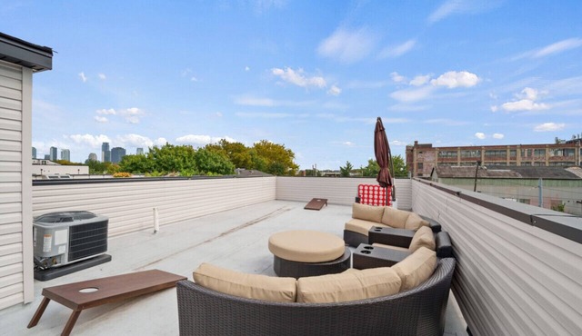 Skyline Serenity: Luxe NYC Retreat