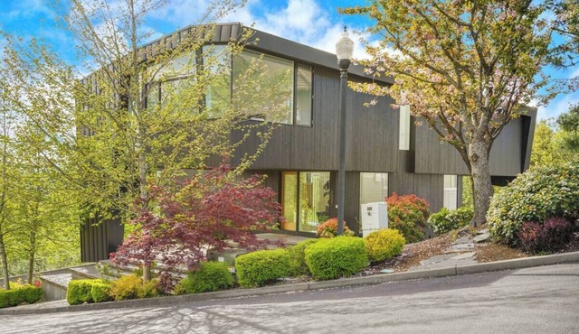 SKYLINE SKYLAB HOUSE LIFE AT 7 DEGREES