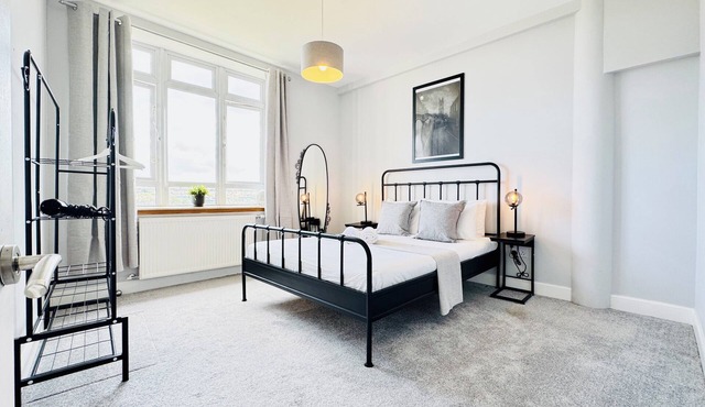 Skyline View Apartment