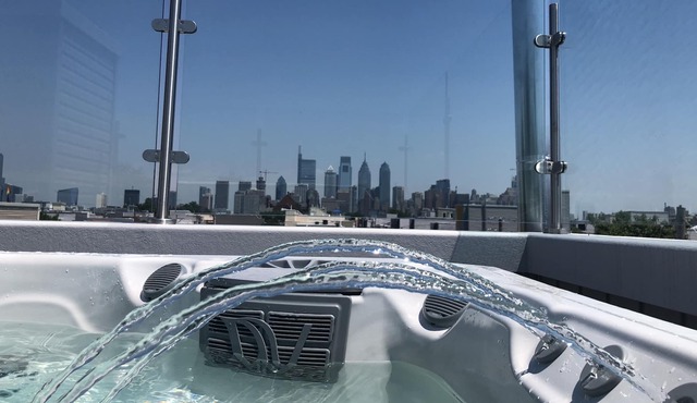 Skyline view Hot tub Parking garage.