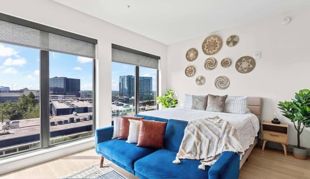 Skyline View Serene Oasis