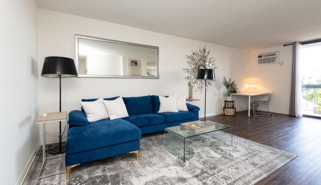 Skyline Views 1-Bedroom with Balcony and Pool