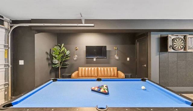 Skyline Vue 4 Suites 6 Baths | Rooftop + Game Room